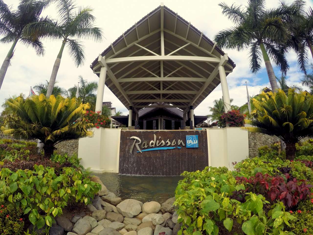 Private Transfer from Nadi Airport to Radisson Blu Resort